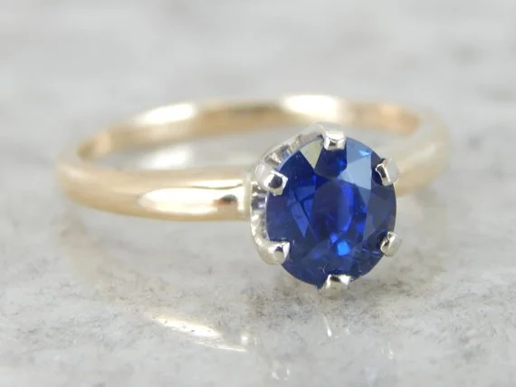 Classic Vintage Solitaire with Immaculate Ceylon Sapphire