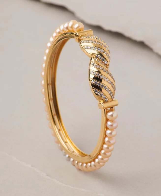 Classy Pink Pearl Bangle