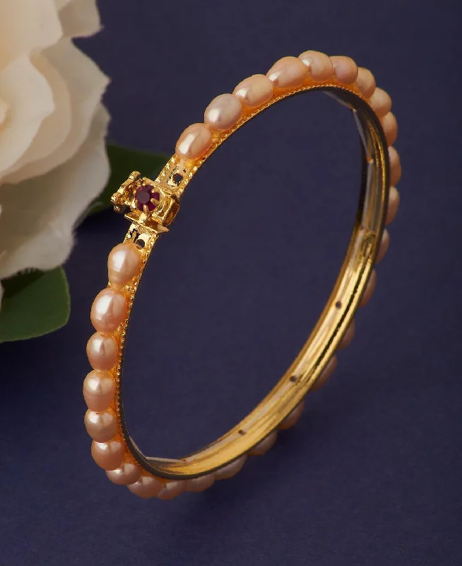 Classy Pink Pearl Bangle