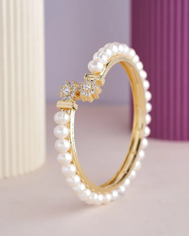 Flory White Pearl Bangle