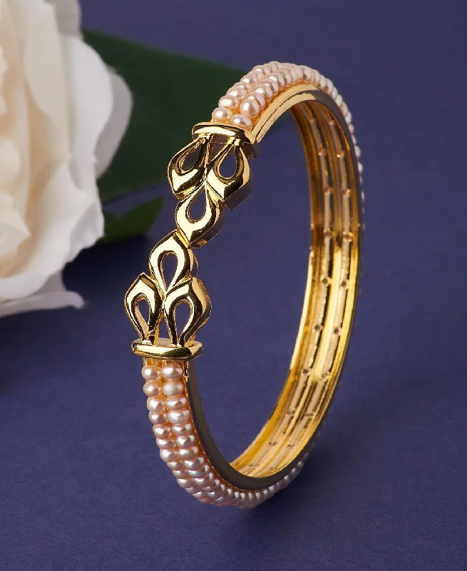 Leafy Classy Pearl Bangle