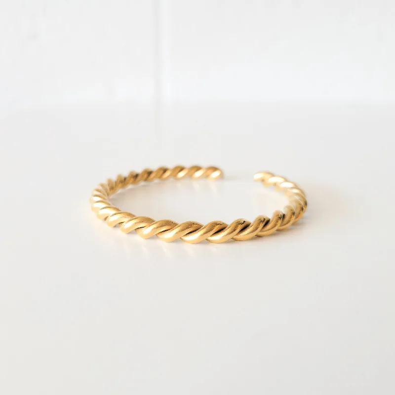 Roma Twisted Bangle