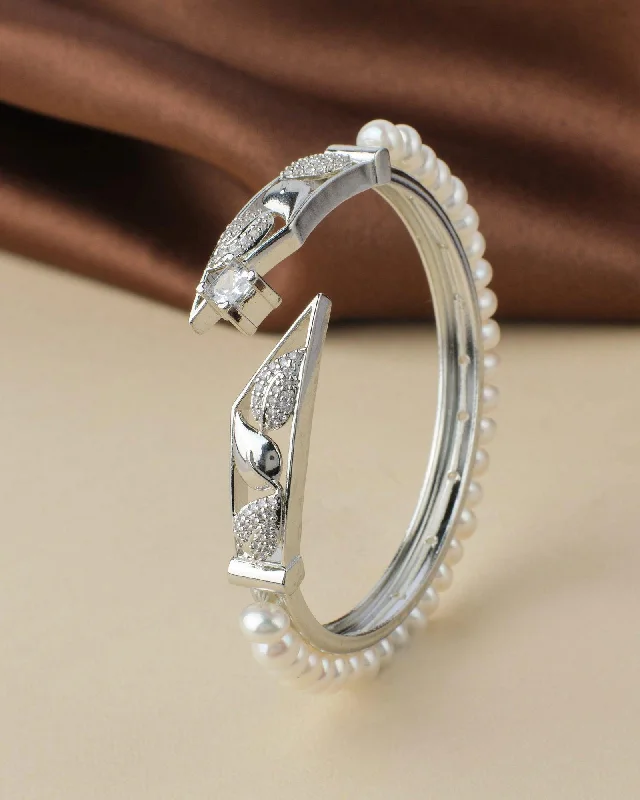 Classy White Pearl Bangle