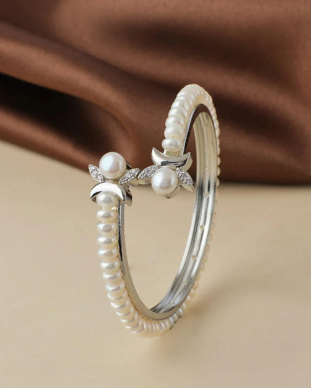 Classy White Pearl Bangle