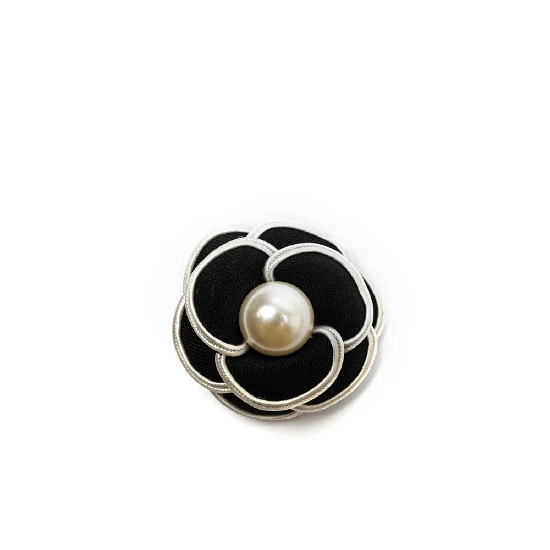 M Collection Pearl Flower Brooch, Black