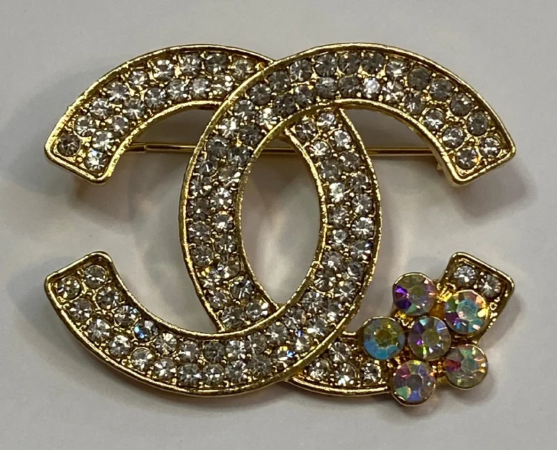 Brooches (gold)