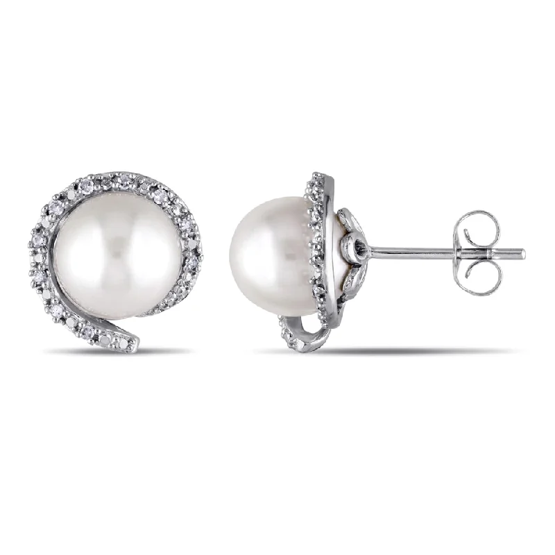 Miadora 10k White Gold Cultured Freshwater Pearl and 1/10ct TDW Diamond Stud Earrings (H-I, I2-I3) (8-8.5 mm)