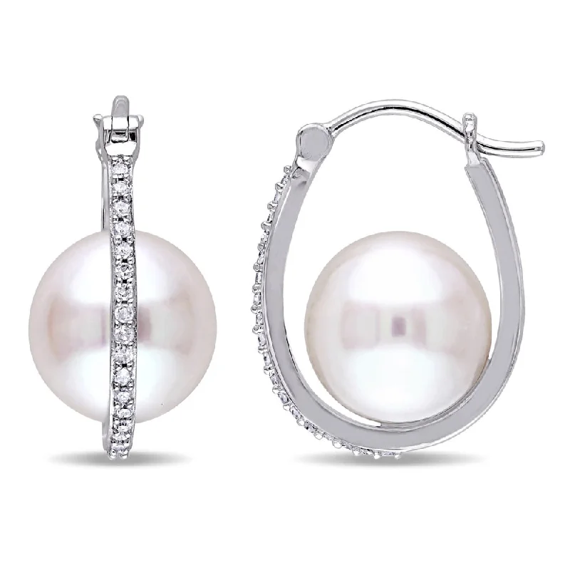 Miadora 10k White Gold Cultured Freshwater Pearl and 1/6ct TDW Diamond Dangle Earrings (G-H, I2-I3)(9.5-10 mm)